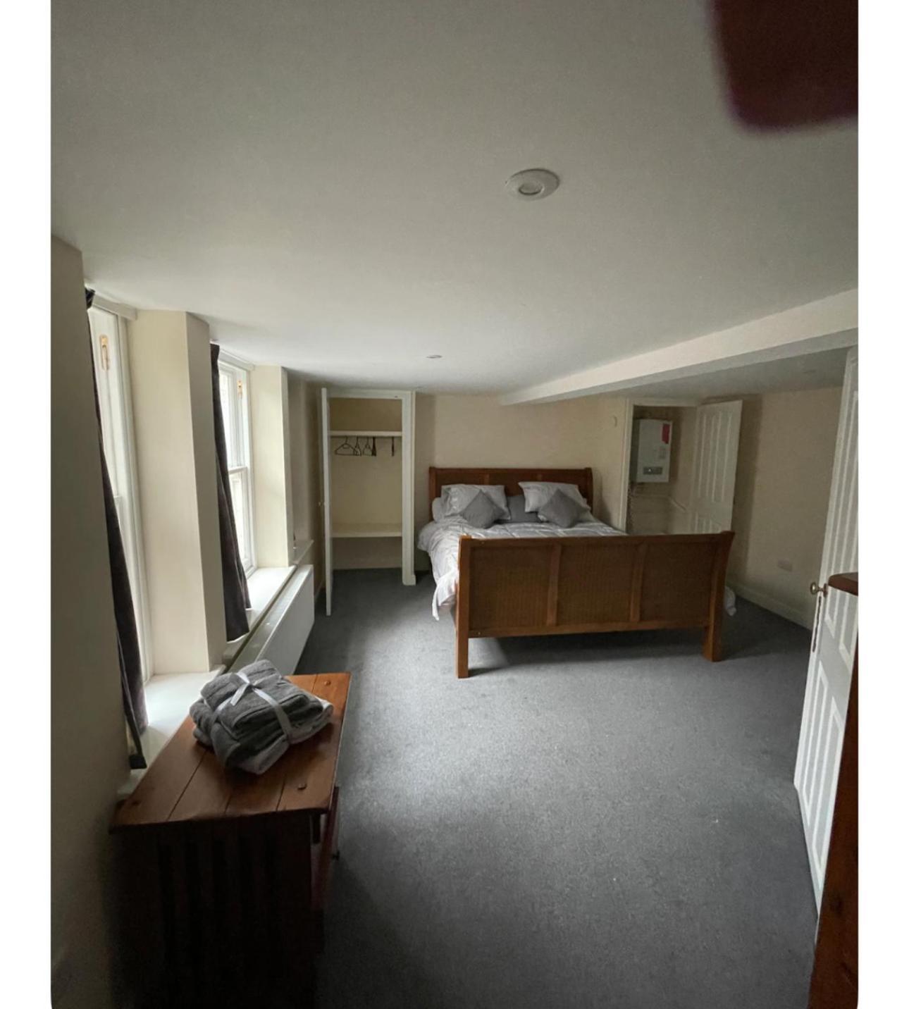 1 Hatton House 2 Bedroom 2 Bathroom Spacious Basement Flat Newark-on-Trent  ภายนอก รูปภาพ